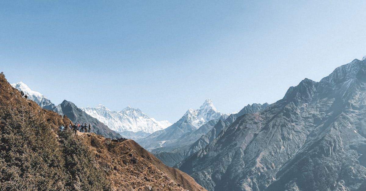 découvrez les plus beaux treks du népal, entre montagnes majestueuses, cultures authentiques et aventures inoubliables. planifiez votre expédition au cœur de l'himalaya dès aujourd'hui.