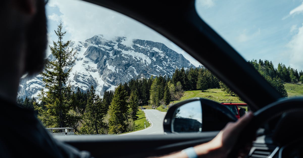 préparez votre road trip en toute sérénité grâce à nos conseils pratiques pour un voyage sans stress et bien organisé.