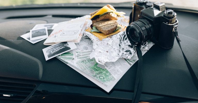 préparez votre road trip sans stress grâce à nos conseils pratiques et astuces pour un voyage en toute sérénité.