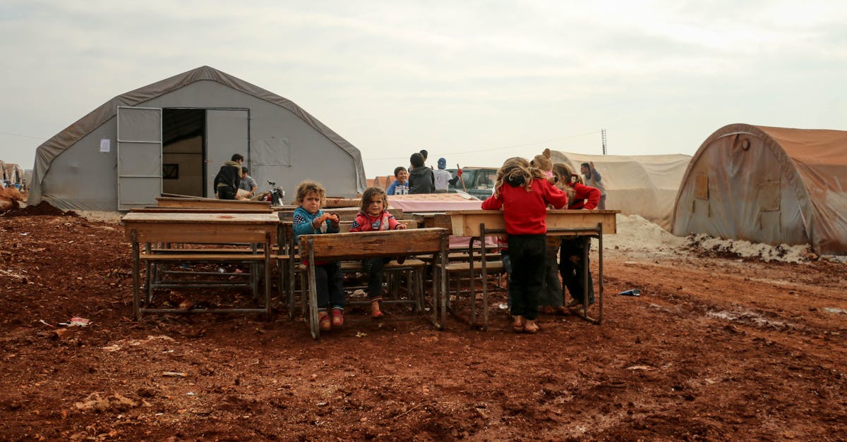découvrez comment participer à un voyage humanitaire pour apporter aide et soutien aux communautés dans le besoin tout en vivant une expérience enrichissante et solidaire.