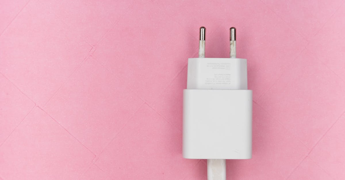 découvrez notre adaptateur secteur fiable et performant, compatible avec une large gamme d'appareils pour une alimentation électrique sécurisée et efficace.